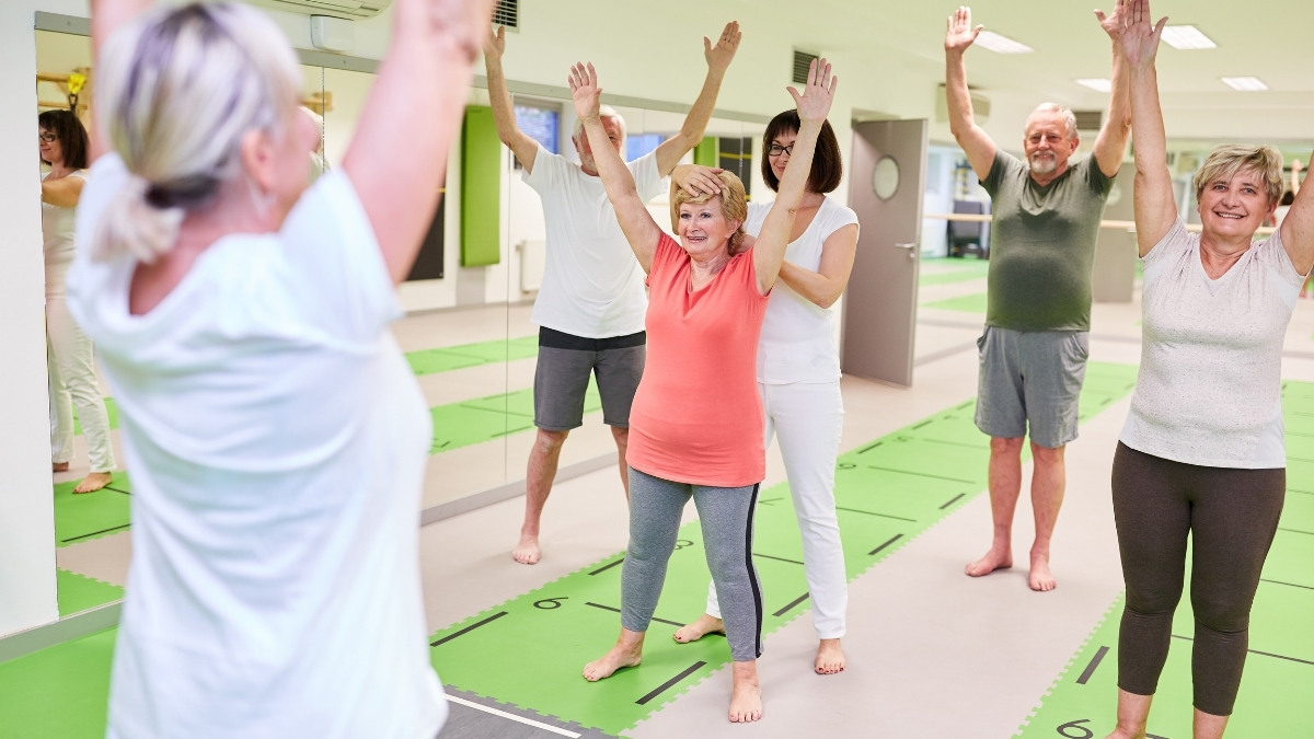Best Exercises for Seniors in Adult Daycare