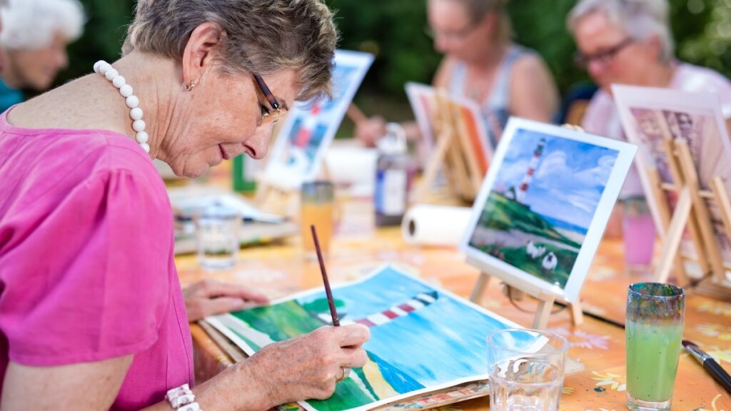 How Art Therapy Helps Seniors Express Themselves