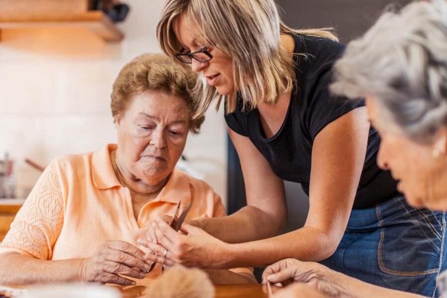 The Best Brain-Boosting Activities for Seniors in Adult Daycare