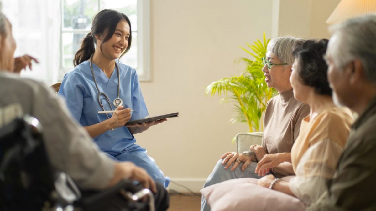 Questions to Ask on Your First Visit to an Adult Daycare Center